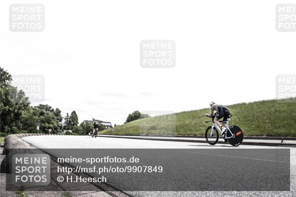 21.06.2026 - 29. Vierlanden-Triathlon H.Heesch http://msf.ph/oto/9907849 21.06.2026 13:28:21 Radfahren 1025, 1029, 1035, 1048 meine-sportfotos.de