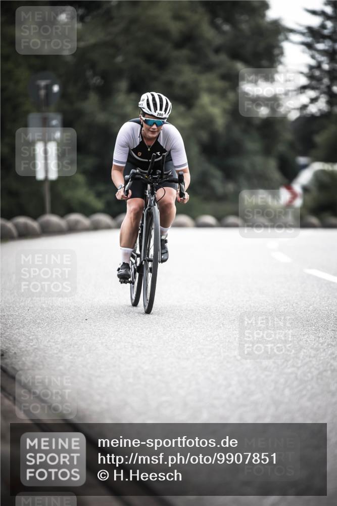 21.06.2026 - 29. Vierlanden-Triathlon H.Heesch http://msf.ph/oto/9907851 21.06.2026 09:23:26 Radfahren 265, 280 meine-sportfotos.de