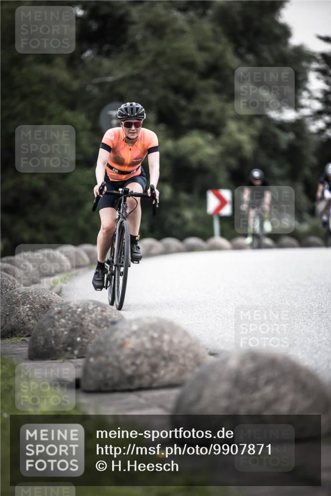 21.06.2026 - 29. Vierlanden-Triathlon H.Heesch http://msf.ph/oto/9907871 21.06.2026 10:26:32 Radfahren 46, 118, 119, 155, 278, 328, 353, 374, 488 meine-sportfotos.de