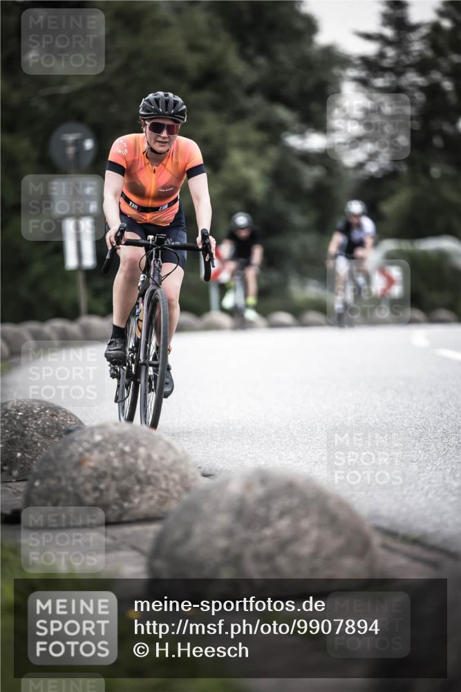 21.06.2026 - 29. Vierlanden-Triathlon H.Heesch http://msf.ph/oto/9907894 21.06.2026 10:26:33 Radfahren 46, 118, 119, 141, 155, 278, 328, 353, 374, 488 meine-sportfotos.de