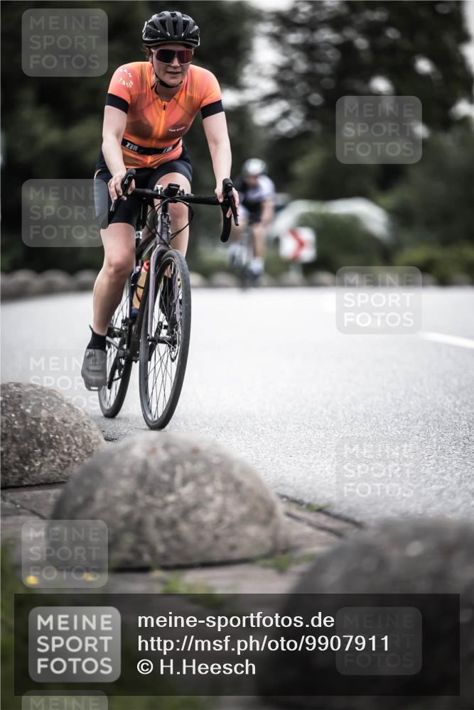 21.06.2026 - 29. Vierlanden-Triathlon H.Heesch http://msf.ph/oto/9907911 21.06.2026 10:26:33 Radfahren 46, 118, 119, 141, 155, 278, 328, 353, 374, 488 meine-sportfotos.de