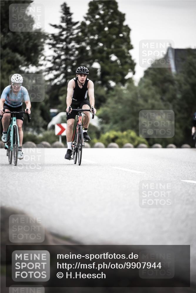 21.06.2026 - 29. Vierlanden-Triathlon H.Heesch http://msf.ph/oto/9907944 21.06.2026 10:26:41 Radfahren 58, 118, 119, 141, 177, 219, 278, 328, 374, 386, 485 meine-sportfotos.de