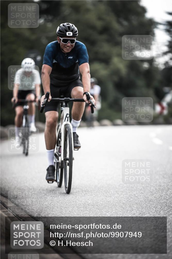 21.06.2026 - 29. Vierlanden-Triathlon H.Heesch http://msf.ph/oto/9907949 21.06.2026 09:23:42 Radfahren 91, 131, 166, 220, 252, 264, 266 meine-sportfotos.de