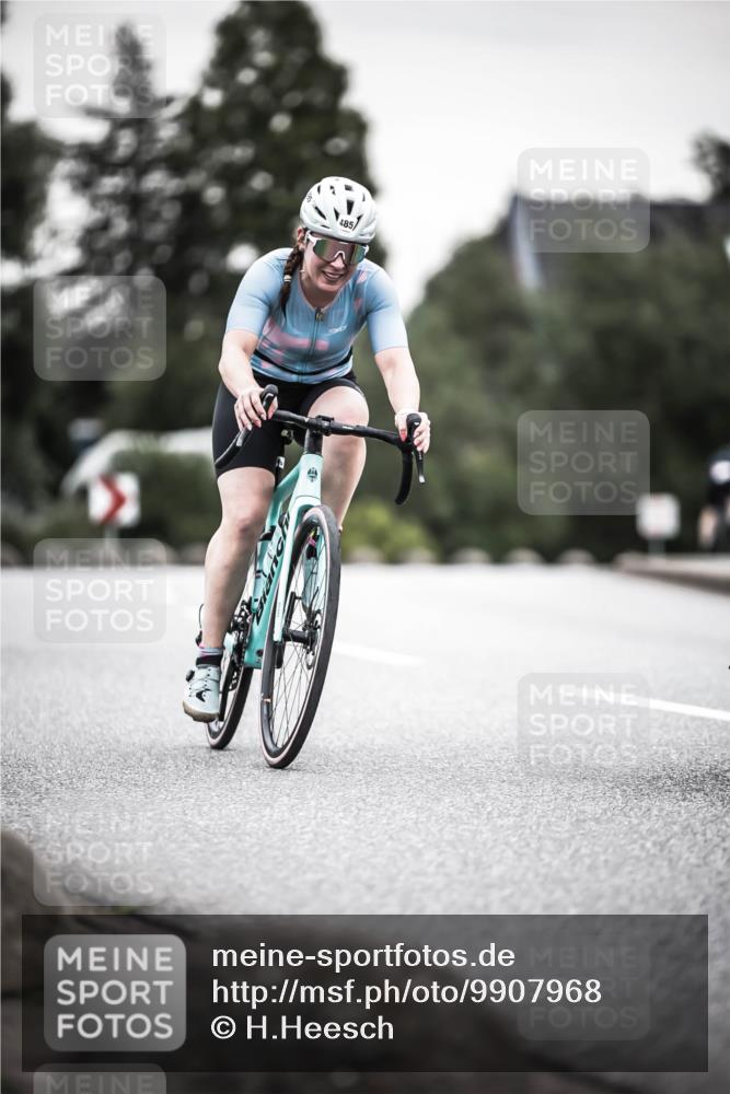 21.06.2026 - 29. Vierlanden-Triathlon H.Heesch http://msf.ph/oto/9907968 21.06.2026 10:26:43 Radfahren 58, 141, 177, 184, 219, 386, 485 meine-sportfotos.de