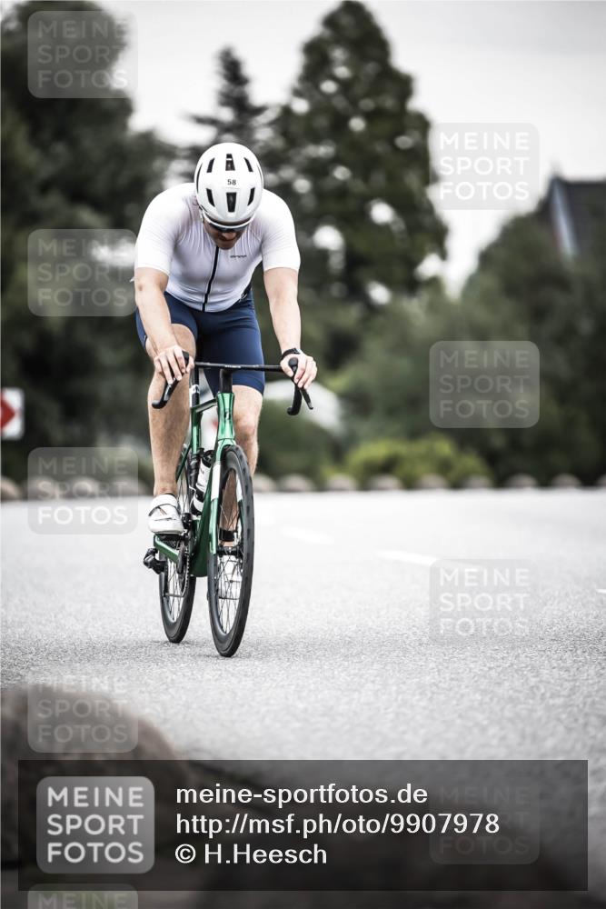21.06.2026 - 29. Vierlanden-Triathlon H.Heesch http://msf.ph/oto/9907978 21.06.2026 10:26:44 Radfahren 58, 141, 177, 184, 219, 386, 485 meine-sportfotos.de