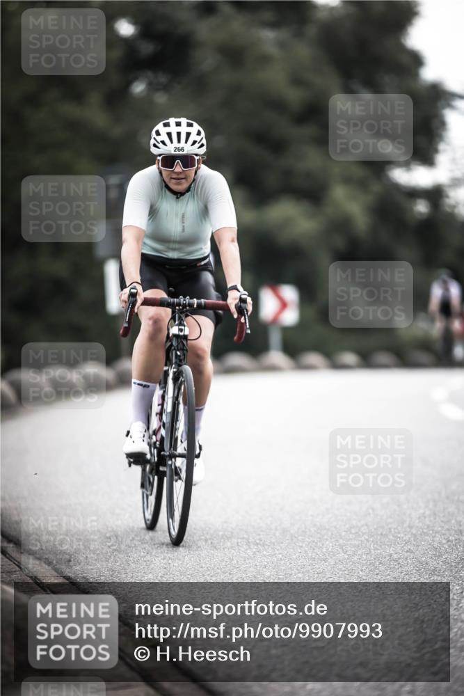 21.06.2026 - 29. Vierlanden-Triathlon H.Heesch http://msf.ph/oto/9907993 21.06.2026 09:23:43 Radfahren 91, 131, 155, 166, 220, 252, 264, 266 meine-sportfotos.de