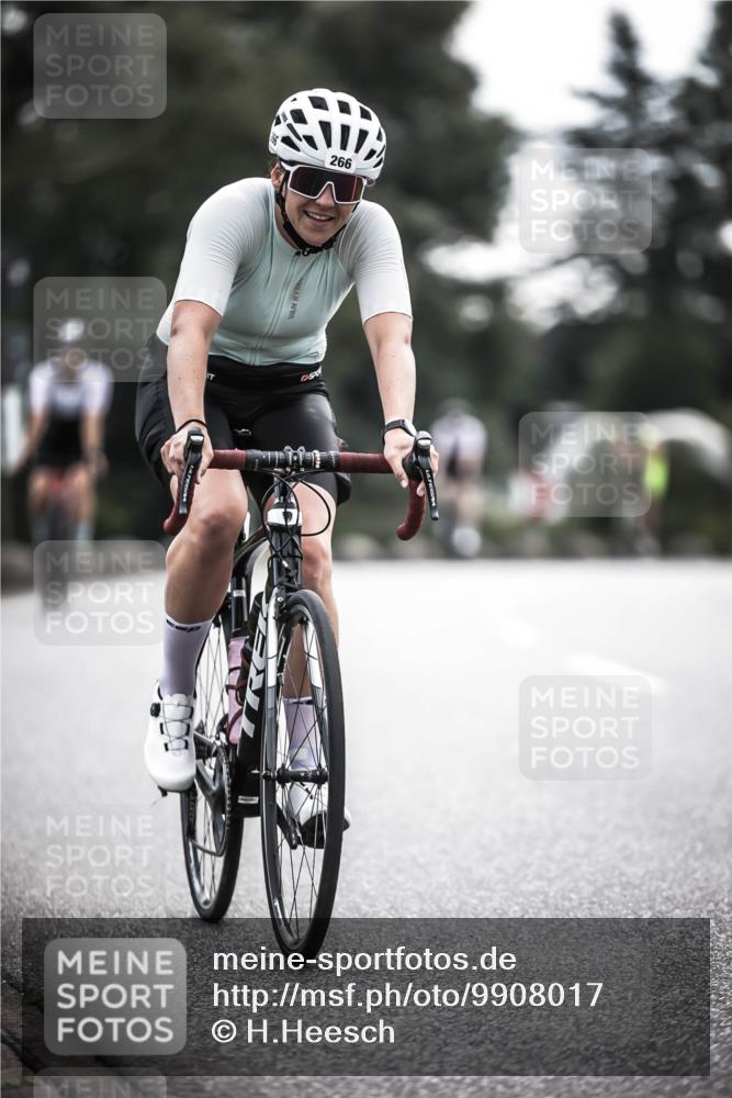 21.06.2026 - 29. Vierlanden-Triathlon H.Heesch http://msf.ph/oto/9908017 21.06.2026 09:23:43 Radfahren 91, 131, 155, 166, 220, 252, 264, 266 meine-sportfotos.de