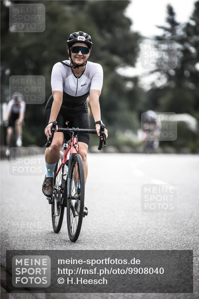21.06.2026 - 29. Vierlanden-Triathlon H.Heesch http://msf.ph/oto/9908040 21.06.2026 09:23:46 Radfahren 131, 155, 166, 252, 264, 266, 301 meine-sportfotos.de