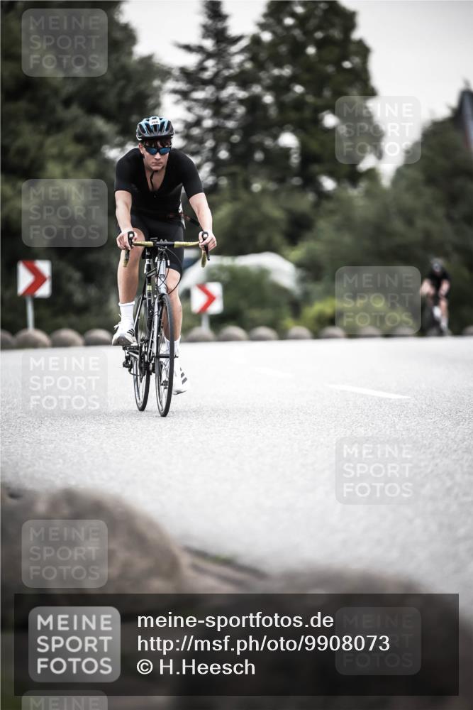 21.06.2026 - 29. Vierlanden-Triathlon H.Heesch http://msf.ph/oto/9908073 21.06.2026 10:26:57 Radfahren 45, 64, 112, 128, 164, 388, 624 meine-sportfotos.de