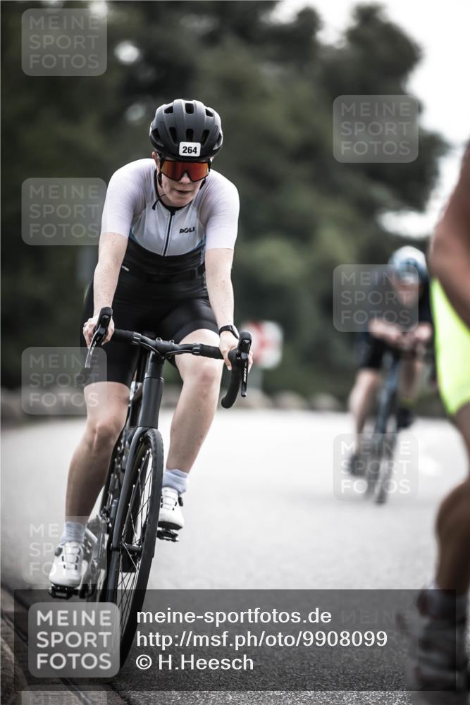 21.06.2026 - 29. Vierlanden-Triathlon H.Heesch http://msf.ph/oto/9908099 21.06.2026 09:23:50 Radfahren 155, 166, 175, 252, 264, 301 meine-sportfotos.de