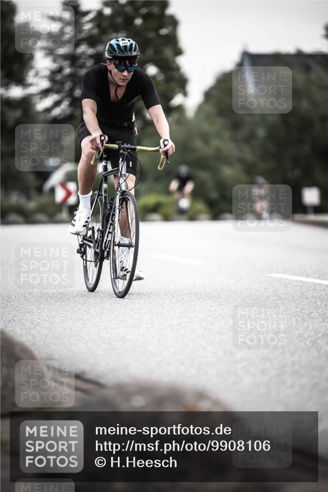 21.06.2026 - 29. Vierlanden-Triathlon H.Heesch http://msf.ph/oto/9908106 21.06.2026 10:26:57 Radfahren 45, 64, 112, 128, 164, 388, 624 meine-sportfotos.de