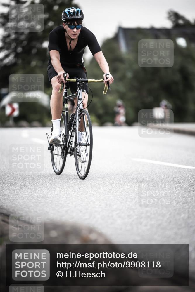21.06.2026 - 29. Vierlanden-Triathlon H.Heesch http://msf.ph/oto/9908118 21.06.2026 10:26:58 Radfahren 45, 64, 112, 128, 164, 388, 624 meine-sportfotos.de