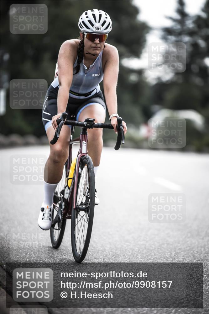 21.06.2026 - 29. Vierlanden-Triathlon H.Heesch http://msf.ph/oto/9908157 21.06.2026 09:23:53 Radfahren 155, 175, 264, 301 meine-sportfotos.de