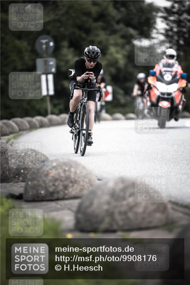 21.06.2026 - 29. Vierlanden-Triathlon H.Heesch http://msf.ph/oto/9908176 21.06.2026 10:27:07 Radfahren 43, 45, 64, 89, 108, 128, 517, 600, 624 meine-sportfotos.de