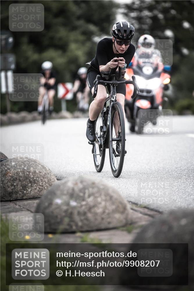 21.06.2026 - 29. Vierlanden-Triathlon H.Heesch http://msf.ph/oto/9908207 21.06.2026 10:27:08 Radfahren 24, 43, 45, 64, 89, 108, 486, 517, 600 meine-sportfotos.de