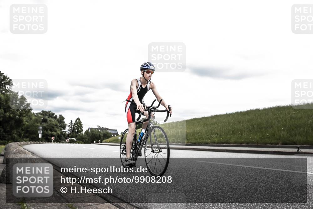 21.06.2026 - 29. Vierlanden-Triathlon H.Heesch http://msf.ph/oto/9908208 21.06.2026 14:42:14 Radfahren 1246 meine-sportfotos.de