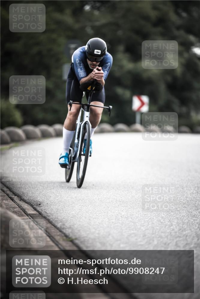 21.06.2026 - 29. Vierlanden-Triathlon H.Heesch http://msf.ph/oto/9908247 21.06.2026 09:24:09 Radfahren 62, 145, 184 meine-sportfotos.de