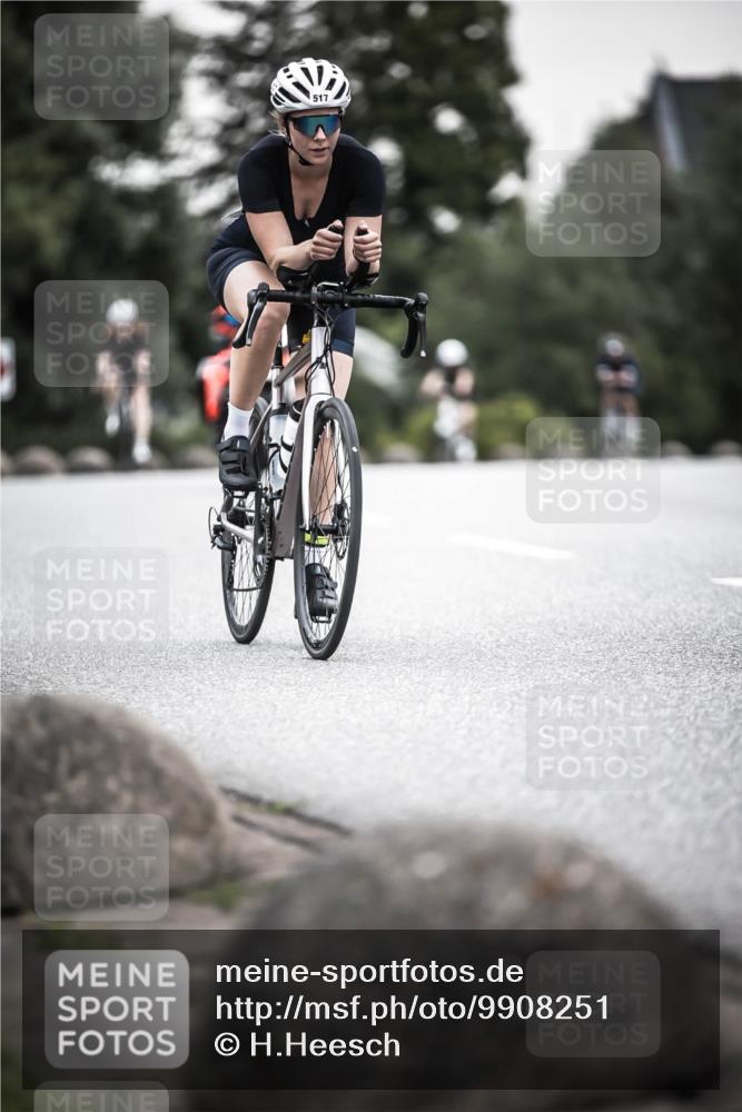 21.06.2026 - 29. Vierlanden-Triathlon H.Heesch http://msf.ph/oto/9908251 21.06.2026 10:27:11 Radfahren 24, 43, 89, 108, 486, 517, 600 meine-sportfotos.de