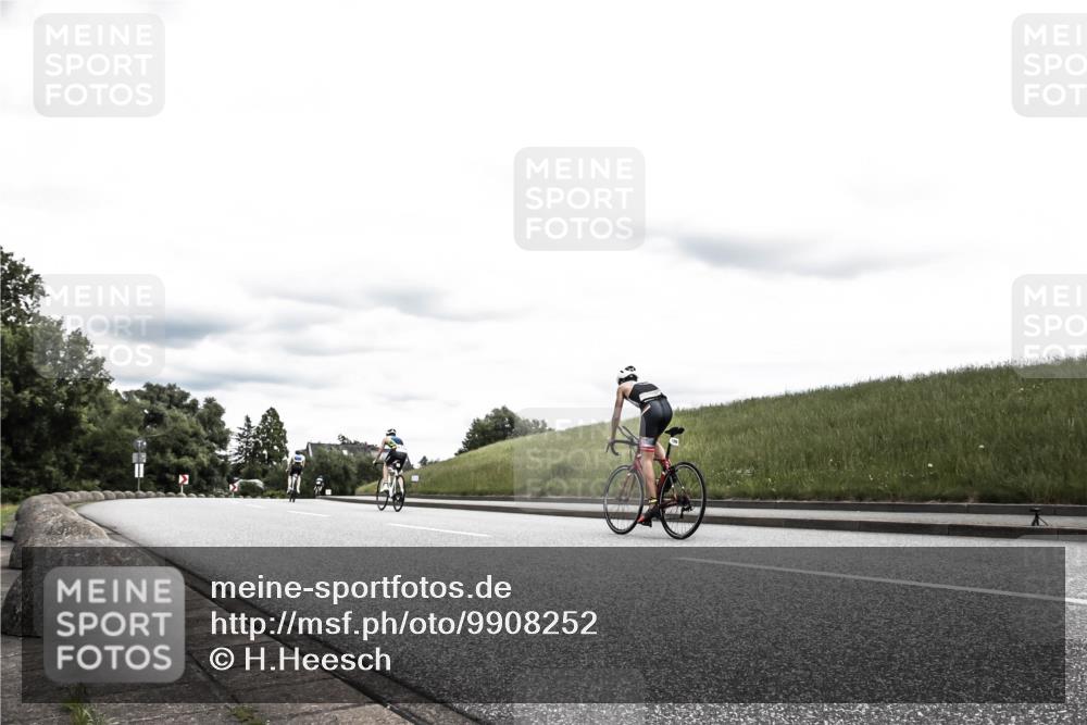 21.06.2026 - 29. Vierlanden-Triathlon H.Heesch http://msf.ph/oto/9908252 21.06.2026 14:42:45 Radfahren  meine-sportfotos.de