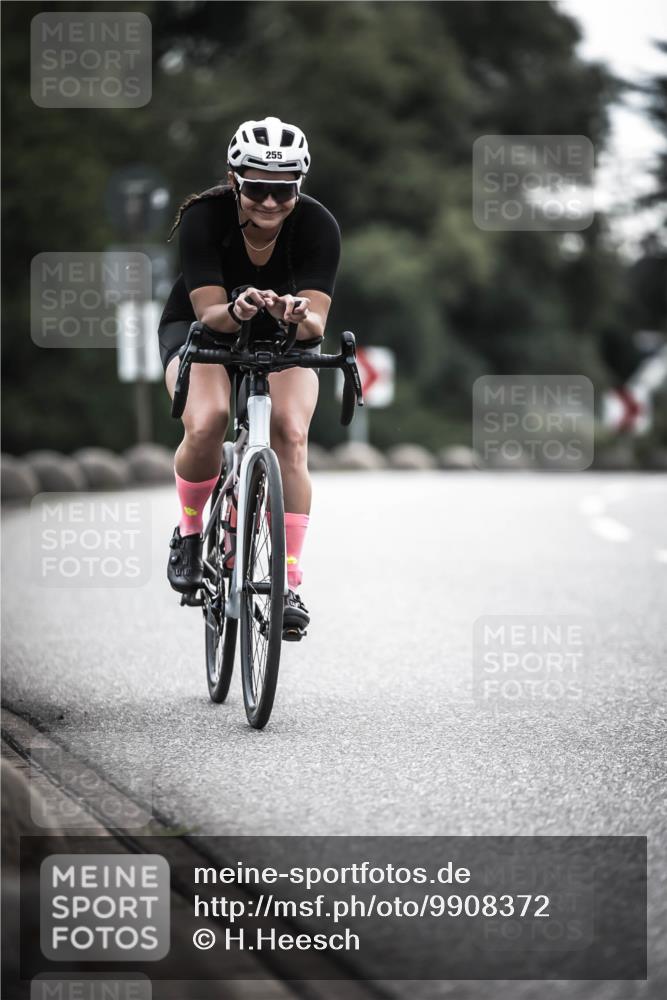 21.06.2026 - 29. Vierlanden-Triathlon H.Heesch http://msf.ph/oto/9908372 21.06.2026 09:25:09 Radfahren 25, 68, 255 meine-sportfotos.de