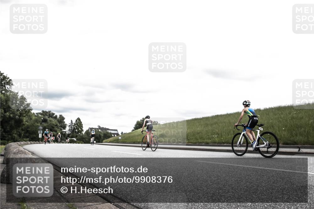 21.06.2026 - 29. Vierlanden-Triathlon H.Heesch http://msf.ph/oto/9908376 21.06.2026 14:43:37 Radfahren 1267, 1282, 1288 meine-sportfotos.de