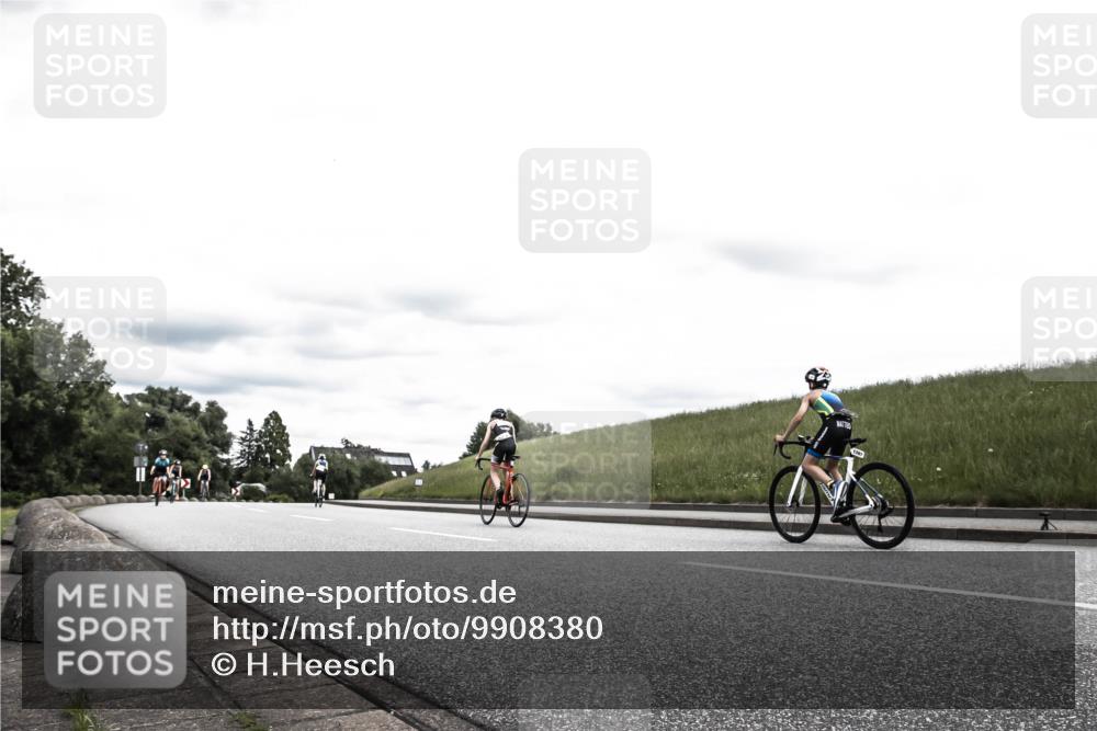 21.06.2026 - 29. Vierlanden-Triathlon H.Heesch http://msf.ph/oto/9908380 21.06.2026 14:43:38 Radfahren 1267, 1282, 1288 meine-sportfotos.de