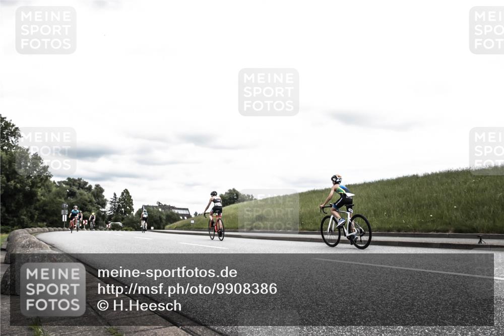 21.06.2026 - 29. Vierlanden-Triathlon H.Heesch http://msf.ph/oto/9908386 21.06.2026 14:43:38 Radfahren 1267, 1282, 1288 meine-sportfotos.de