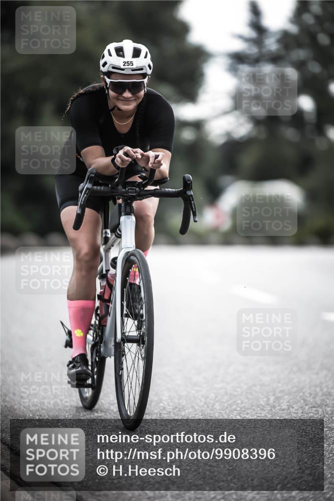21.06.2026 - 29. Vierlanden-Triathlon H.Heesch http://msf.ph/oto/9908396 21.06.2026 09:25:09 Radfahren 25, 68, 255 meine-sportfotos.de