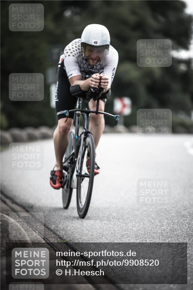 21.06.2026 - 29. Vierlanden-Triathlon H.Heesch http://msf.ph/oto/9908520 21.06.2026 09:25:34 Radfahren 42, 153, 187 meine-sportfotos.de