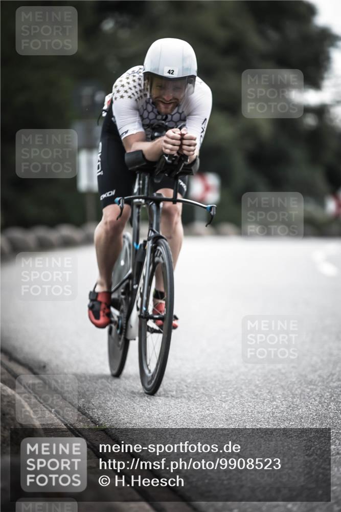 21.06.2026 - 29. Vierlanden-Triathlon H.Heesch http://msf.ph/oto/9908523 21.06.2026 09:25:34 Radfahren 42, 153, 187 meine-sportfotos.de
