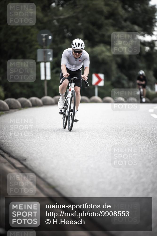 21.06.2026 - 29. Vierlanden-Triathlon H.Heesch http://msf.ph/oto/9908553 21.06.2026 09:25:55 Radfahren 72, 294 meine-sportfotos.de