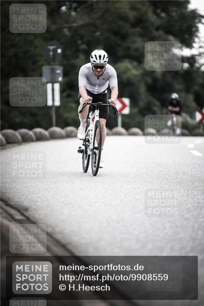 21.06.2026 - 29. Vierlanden-Triathlon H.Heesch http://msf.ph/oto/9908559 21.06.2026 09:25:55 Radfahren 72, 294 meine-sportfotos.de