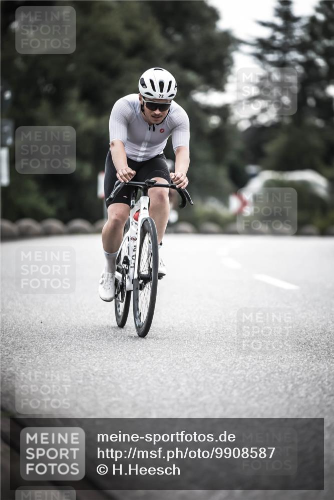 21.06.2026 - 29. Vierlanden-Triathlon H.Heesch http://msf.ph/oto/9908587 21.06.2026 09:25:56 Radfahren 72, 294 meine-sportfotos.de