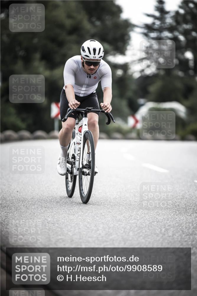 21.06.2026 - 29. Vierlanden-Triathlon H.Heesch http://msf.ph/oto/9908589 21.06.2026 09:25:56 Radfahren 72, 294 meine-sportfotos.de