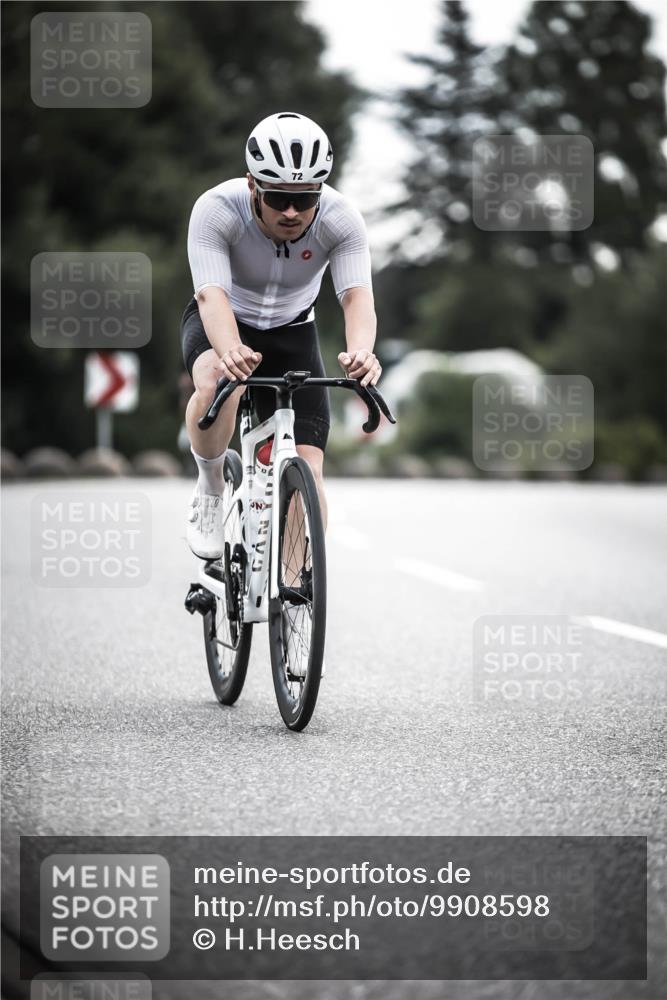 21.06.2026 - 29. Vierlanden-Triathlon H.Heesch http://msf.ph/oto/9908598 21.06.2026 09:25:56 Radfahren 72, 294 meine-sportfotos.de