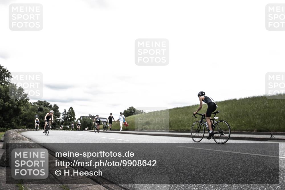 21.06.2026 - 29. Vierlanden-Triathlon H.Heesch http://msf.ph/oto/9908642 21.06.2026 14:45:59 Radfahren 1237, 1269 meine-sportfotos.de