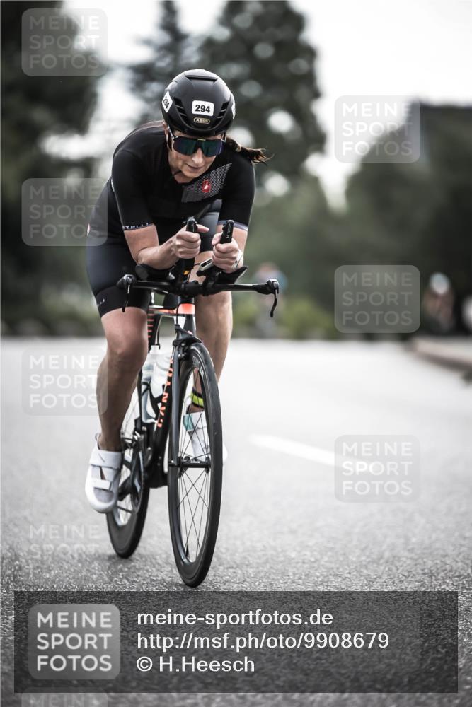21.06.2026 - 29. Vierlanden-Triathlon H.Heesch http://msf.ph/oto/9908679 21.06.2026 09:26:01 Radfahren 260, 294 meine-sportfotos.de