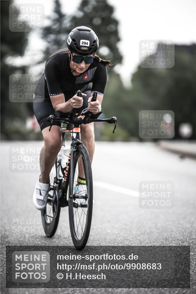 21.06.2026 - 29. Vierlanden-Triathlon H.Heesch http://msf.ph/oto/9908683 21.06.2026 09:26:01 Radfahren 260, 294 meine-sportfotos.de