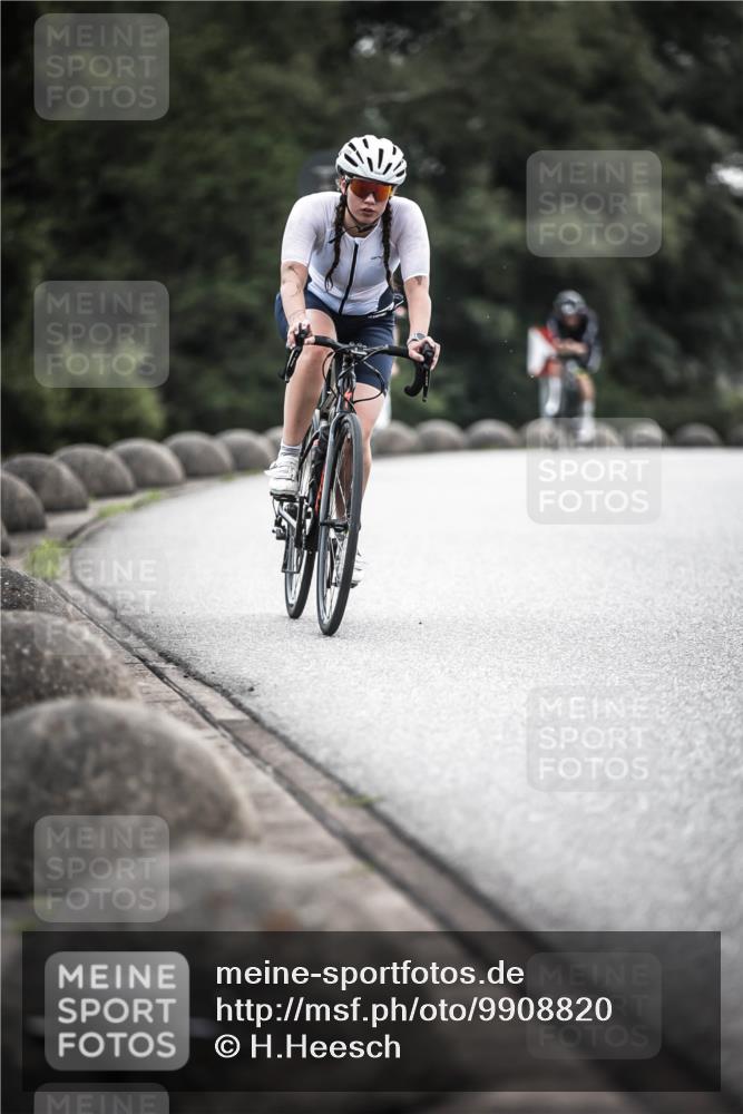 21.06.2026 - 29. Vierlanden-Triathlon H.Heesch http://msf.ph/oto/9908820 21.06.2026 09:26:21 Radfahren 55, 78, 106, 269 meine-sportfotos.de