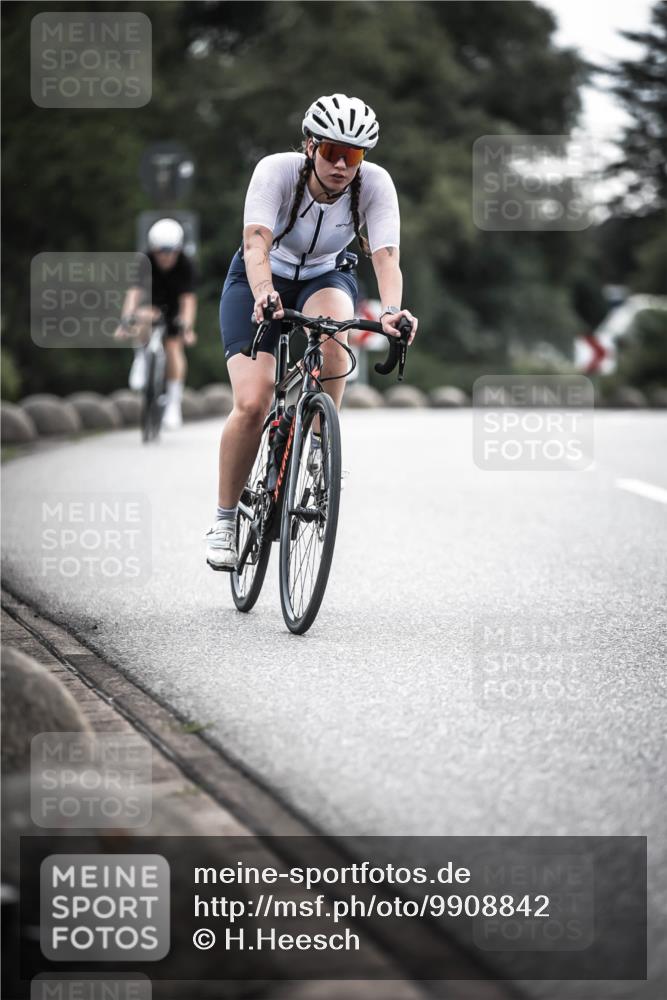 21.06.2026 - 29. Vierlanden-Triathlon H.Heesch http://msf.ph/oto/9908842 21.06.2026 09:26:21 Radfahren 55, 78, 106, 269 meine-sportfotos.de