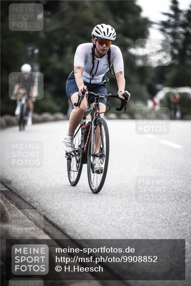 21.06.2026 - 29. Vierlanden-Triathlon H.Heesch http://msf.ph/oto/9908852 21.06.2026 09:26:21 Radfahren 55, 78, 106, 269 meine-sportfotos.de