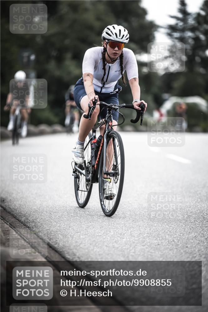 21.06.2026 - 29. Vierlanden-Triathlon H.Heesch http://msf.ph/oto/9908855 21.06.2026 09:26:21 Radfahren 55, 78, 106, 269 meine-sportfotos.de