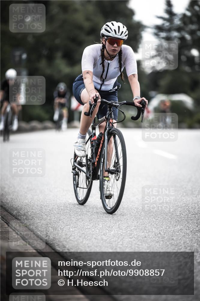 21.06.2026 - 29. Vierlanden-Triathlon H.Heesch http://msf.ph/oto/9908857 21.06.2026 09:26:21 Radfahren 55, 78, 106, 269 meine-sportfotos.de