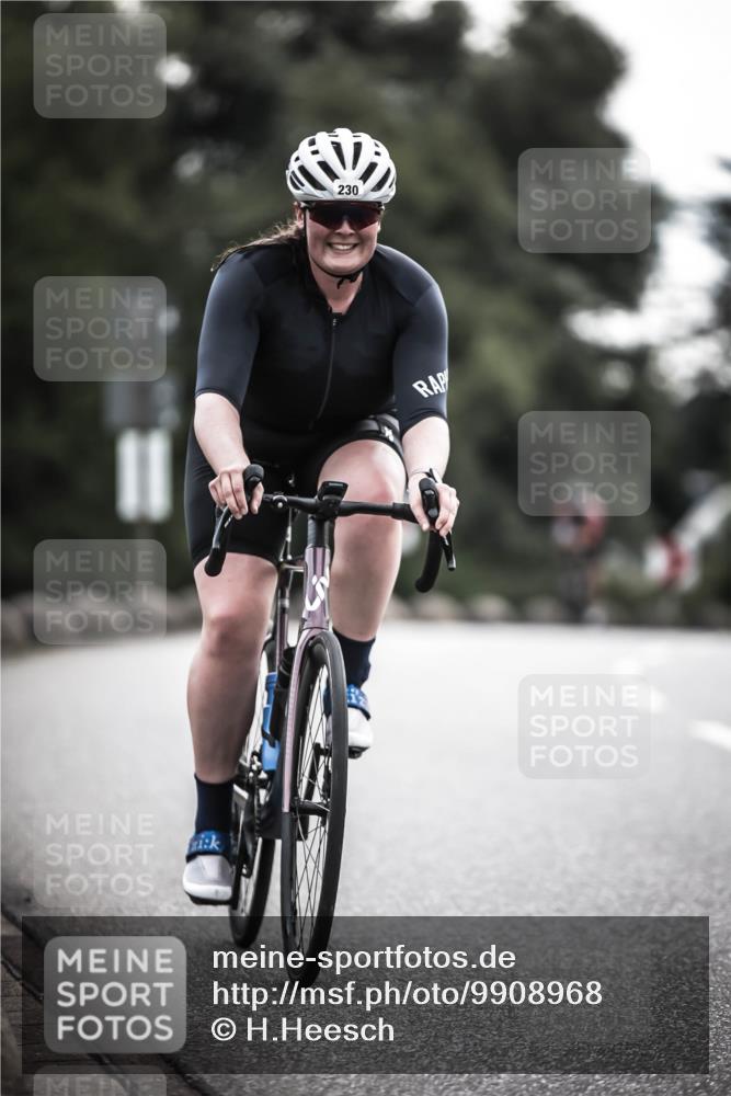 21.06.2026 - 29. Vierlanden-Triathlon H.Heesch http://msf.ph/oto/9908968 21.06.2026 09:26:54 Radfahren 90, 108, 197, 230, 1355 meine-sportfotos.de