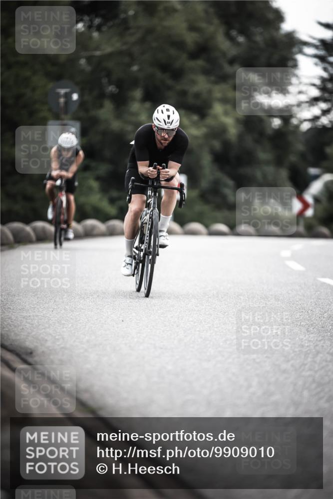 21.06.2026 - 29. Vierlanden-Triathlon H.Heesch http://msf.ph/oto/9909010 21.06.2026 09:27:07 Radfahren 75, 84, 169, 198 meine-sportfotos.de