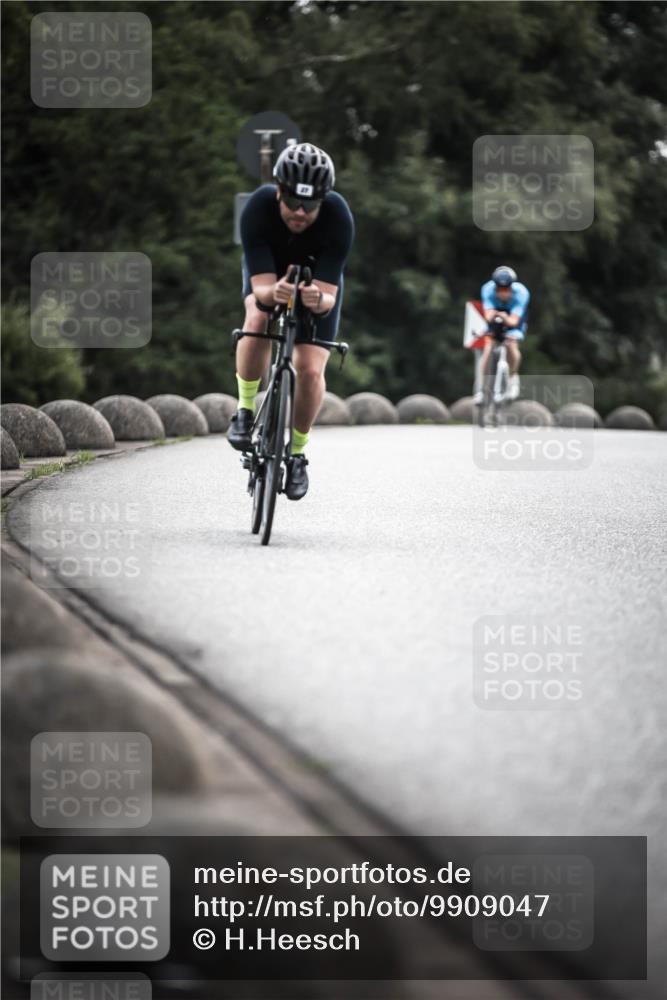 21.06.2026 - 29. Vierlanden-Triathlon H.Heesch http://msf.ph/oto/9909047 21.06.2026 09:27:16 Radfahren 27, 43, 56, 103, 139, 179, 198 meine-sportfotos.de
