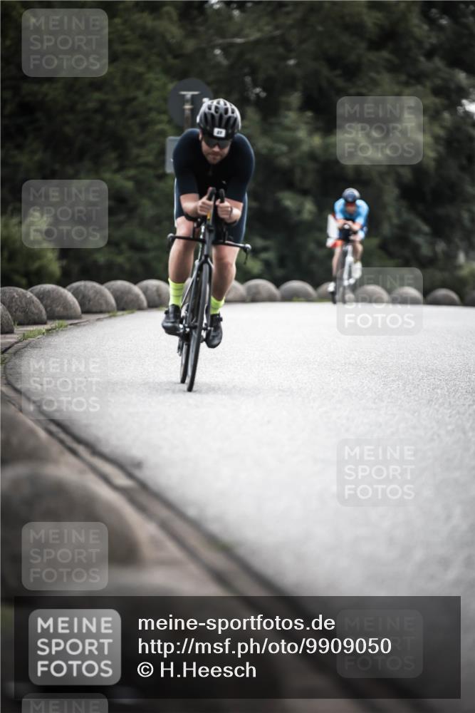 21.06.2026 - 29. Vierlanden-Triathlon H.Heesch http://msf.ph/oto/9909050 21.06.2026 09:27:16 Radfahren 27, 43, 56, 103, 139, 179, 198 meine-sportfotos.de