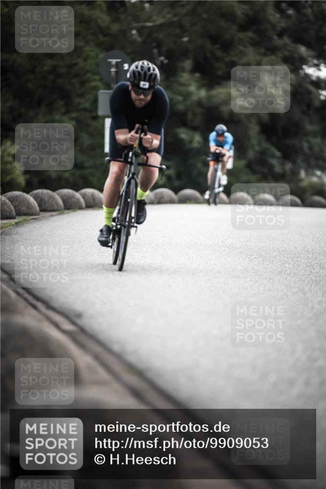 21.06.2026 - 29. Vierlanden-Triathlon H.Heesch http://msf.ph/oto/9909053 21.06.2026 09:27:16 Radfahren 27, 43, 56, 103, 139, 179, 198 meine-sportfotos.de