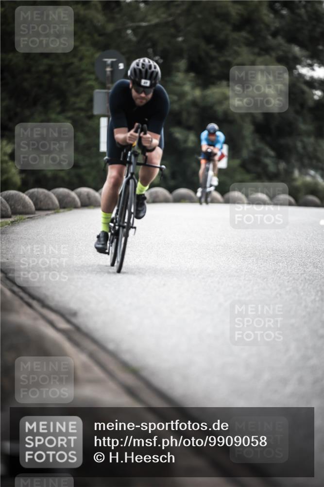 21.06.2026 - 29. Vierlanden-Triathlon H.Heesch http://msf.ph/oto/9909058 21.06.2026 09:27:16 Radfahren 27, 43, 56, 103, 139, 179, 198 meine-sportfotos.de
