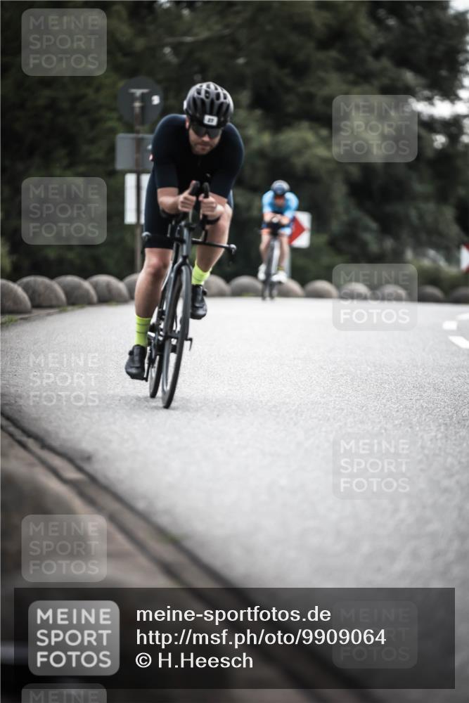 21.06.2026 - 29. Vierlanden-Triathlon H.Heesch http://msf.ph/oto/9909064 21.06.2026 09:27:16 Radfahren 27, 43, 56, 103, 139, 179, 198 meine-sportfotos.de